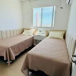 Apto Com Varanda E Vista Mar Em Clube