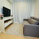 Apto Com Varanda E Vista Mar Em Condominio Clube