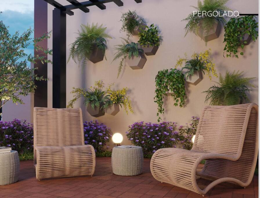 Apto Com Varanda E Vista Mar Em Clube * Fortaleza (Ceara)